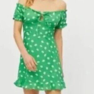 Urban Outfitters UO Magpie Off-The-Shoulder Mini Dress Green floral Size Size L